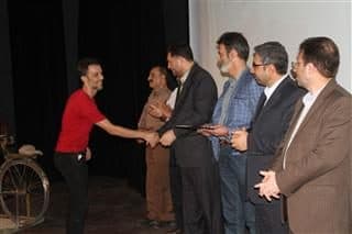 «چهارمین جشنواره استانی تئاتر سوره ماه حوزه هنری استان سمنان» به کار خود پایان داد