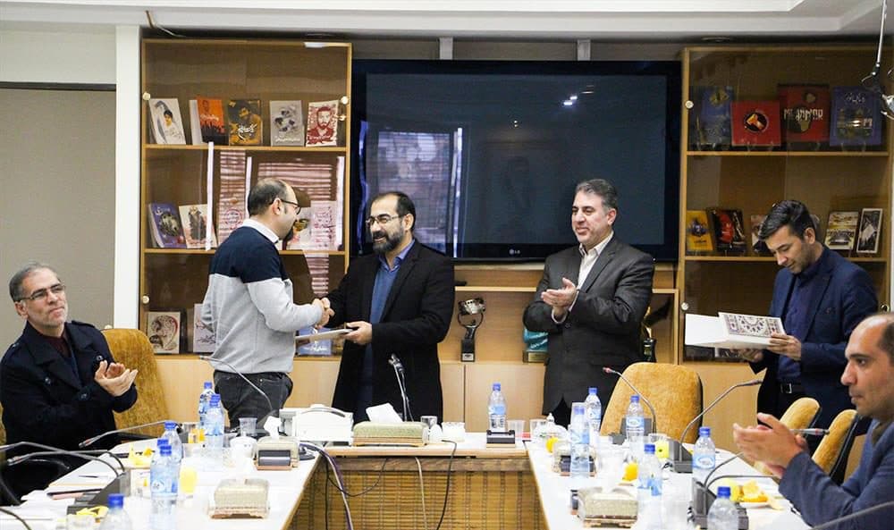 تقدیر از دفتر آفرینش های ادبی حوزه هنری استان سمنان