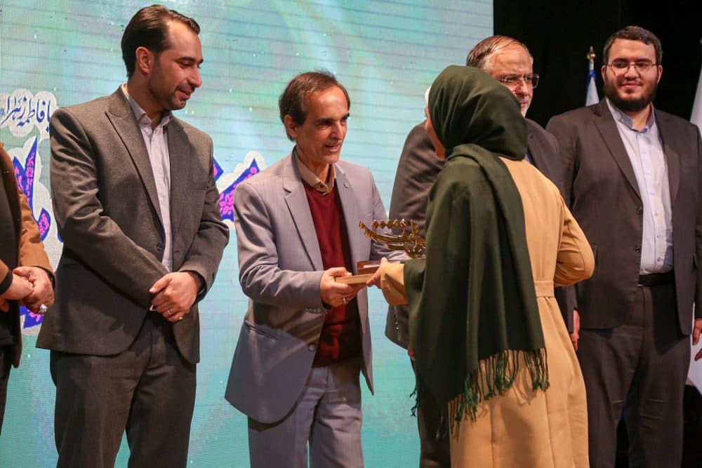 هنرمندان استان سمنان در لیست برگزیدگان جشنواره ملی خوشنویسی «مشق مادر»