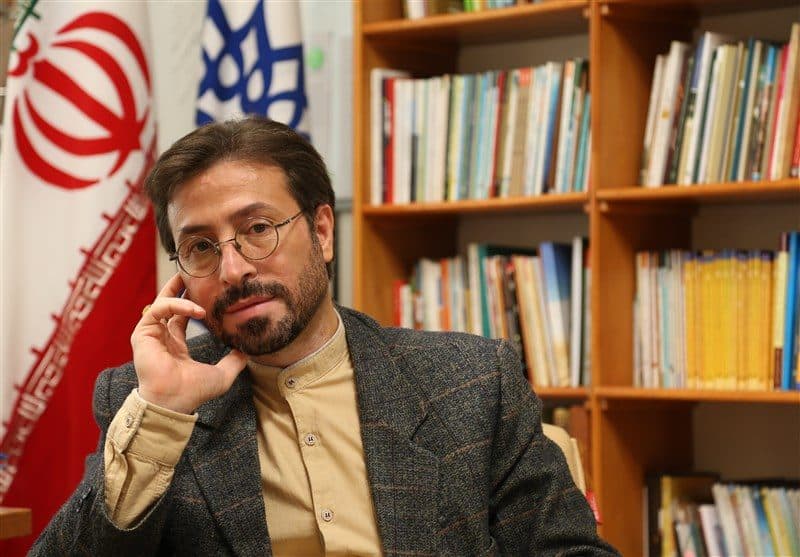 داوود یاراحمدی معتقد است که هنرمندان حوزه هنری از مقولهی «هنر برای هنر» عبور کردهاند و به نگاهی رسیدهاند که خودش یک شاخص است.