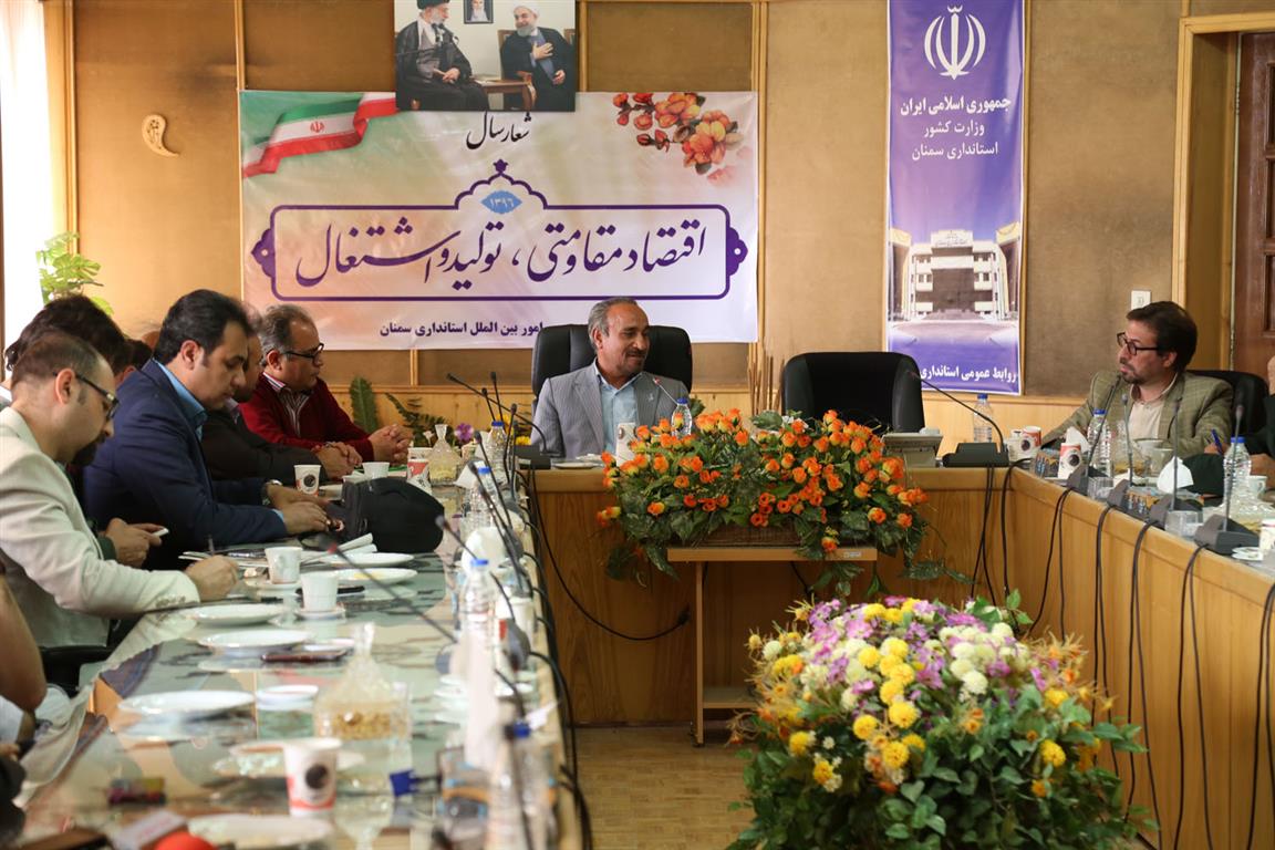 هنرمندان باید زمینه رشد و بالندگی جامعه را فراهم کنند