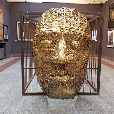 مجسمه‌های متنوع و سرامیک‌های مفهومی